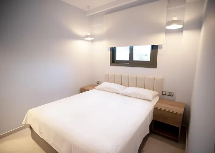 8 Boutique Suites