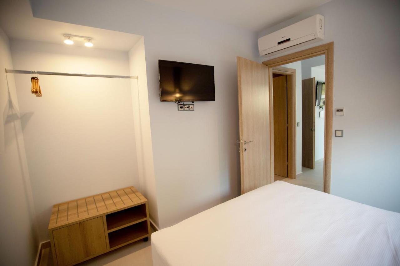 8 Boutique Aparthotel 4*