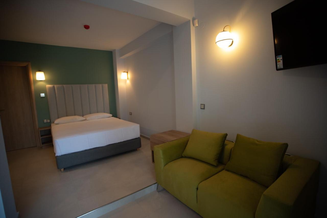 8 Boutique Aparthotel Nea Poteidaia